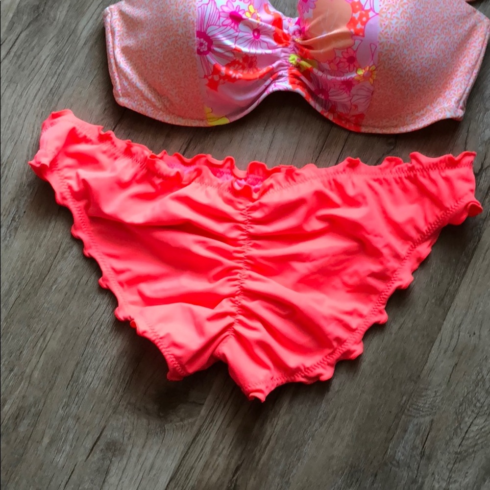 Victoria’s Secret VS Ruched Bikini Bottoms L Coral